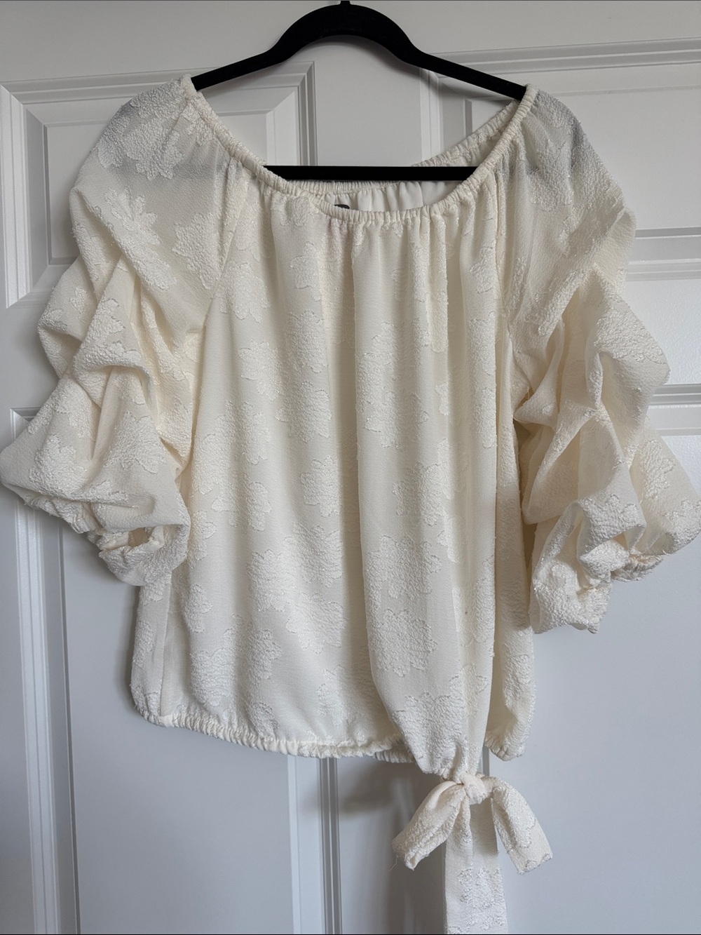 Vince Camuto Cream Textured Puff-Sleeve Tie-Hem Blouse